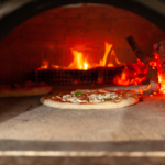 Piec do pizzy opalany drewnem