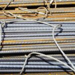 Jak wybrać stal zbrojeniową? Poradnik dla inwestorów i wykonawców